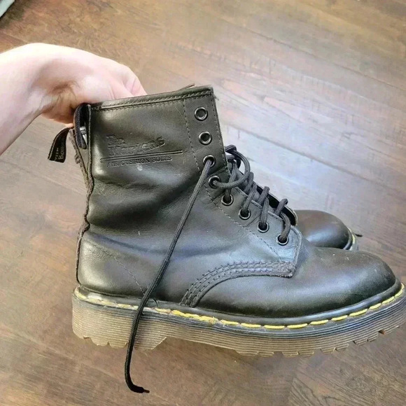 Vintage Dr Martens 8 Eye Boots Size 6 US 4 UK Made in England Black - Picture 3 of 10